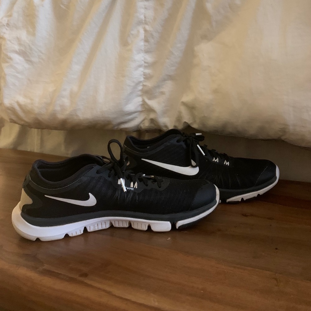 Nike Training Flyware Tennis Shoes